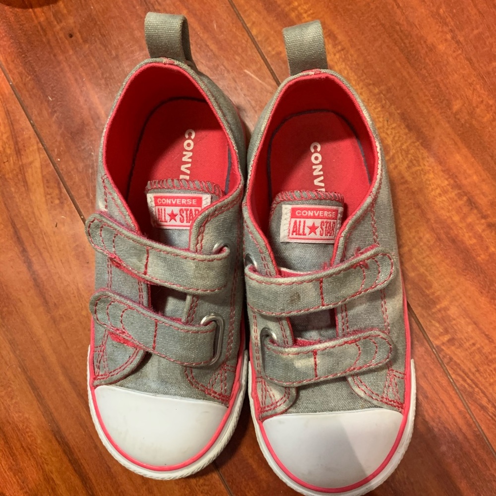 Pink and silver Velcro converse 10 little kid